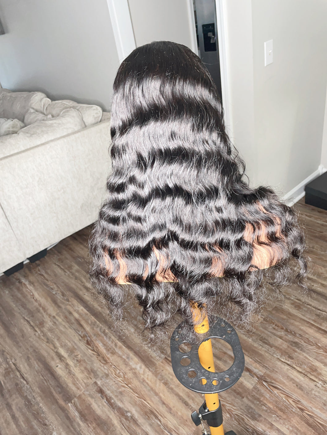 Loose wave frontal wig